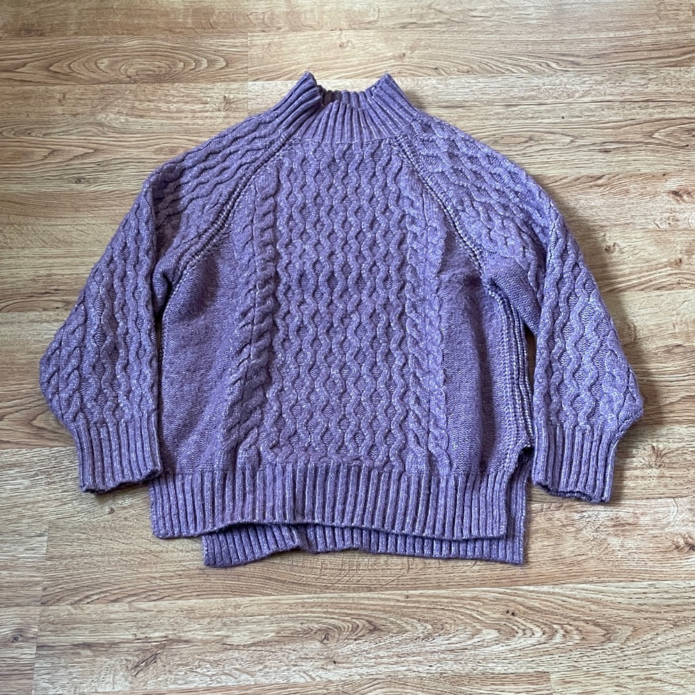 Lavender Cable Knit Mock Neck Oversized Sweater XS Like New